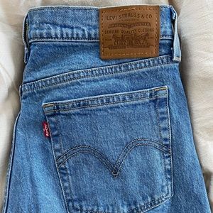 wedgie straight levi’s